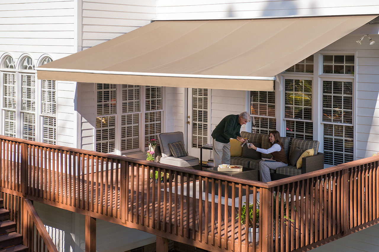 Coffee table styled under a Solair® retractable awning