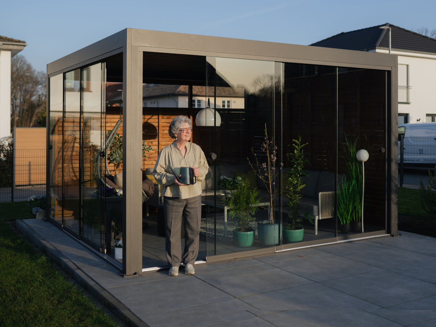 PERGOLUX Pergola 4 Pro motorized aluminum pergola with integrated lighting